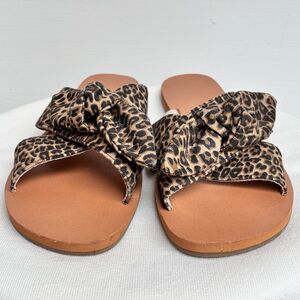 Target Universal Threads Criss Cross Strap Leopard Sandals Size 8